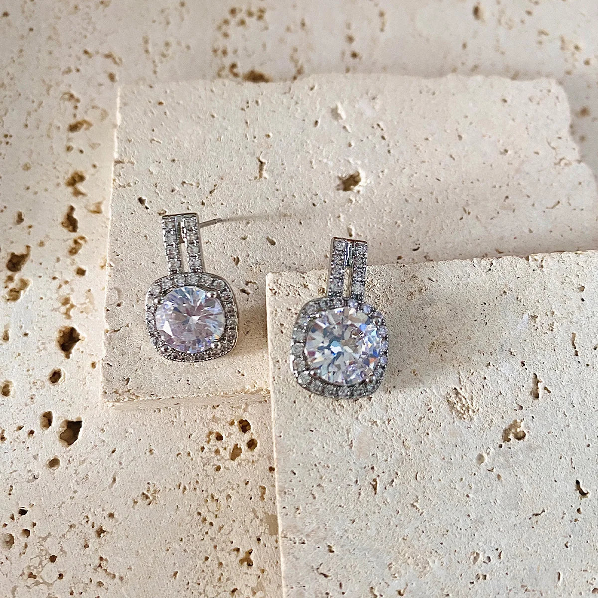 Lxalry Rhodium Moissanite Halo Earrings – Hypoallergenic, 70-Point Prism Glow, Luxury Gift for Weddings & Daily Wear